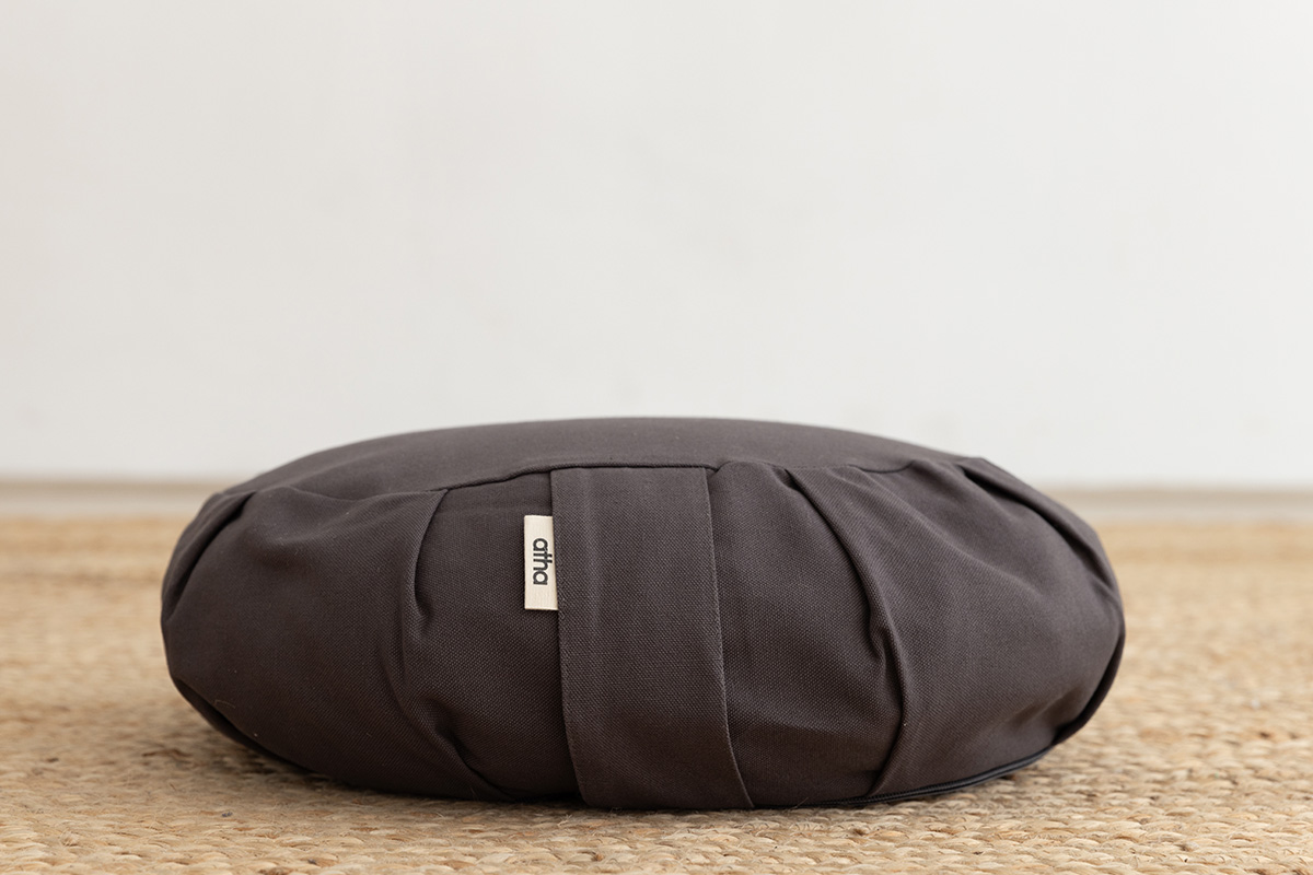meditation cushion crescent anthracite 3